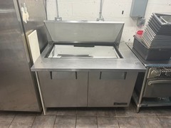 true TSSU-48-12-HC Food Prep Table/Sandwich Station – Good condition