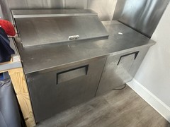 True TSSU-60-10 60” Sandwich Prep Table Refrigerator Stainless Steel NSF