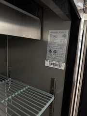 Dukers DSP29-MEGA Top Commercial Prep Table 6.6 cu ft 1 Door Standard Top