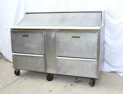 Traulsen UPT6024-DD 60″ 4 Drawer Refrigerated Sandwich Prep Table Excellent Work