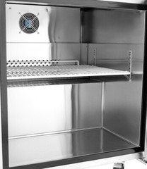 Atosa MGF8408GR 27″ One Section Salad Pizza WorkTop Refrigerator, 7.2 cu. ft.