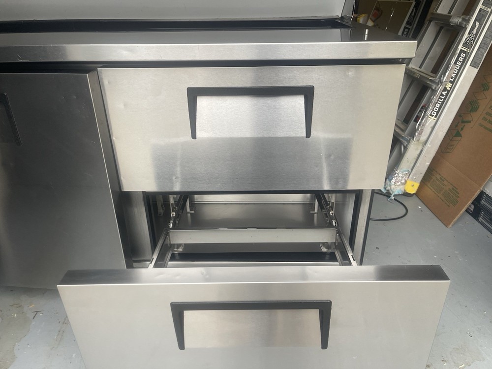 True Refrigeration TSSU-60-16D-2-HC~SPEC3SPEC SERIES®Sandwich/Salad Unit