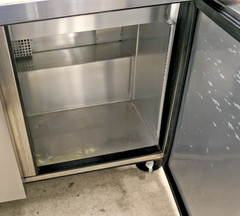 True TSSU-48-18M-B-FGLID-HC 48″ Mega Top Sandwich/Salad Prep Table w/ 2 Doors