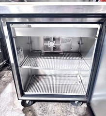 2019 True TSSU-27-08-HC 27″ 8-Pan One Door Sandwich/Salad Unit with Sneeze Guard