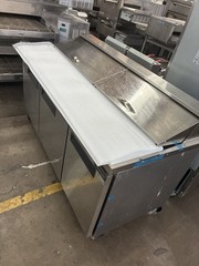 DUKERS DSP72-18-S3, 3-Door 72″ SANDWICH PREP 18 OF 1/6 PANS ON TOP REFRIGERATOR