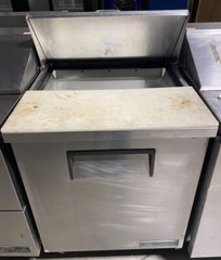 Commercial Equipment True 27′ Sandwich/Salad Prep Table W/Refrigerated Base