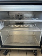 True TSSU-27-08-HC 27″ One-Section One Door Sandwich/Salad Unit
