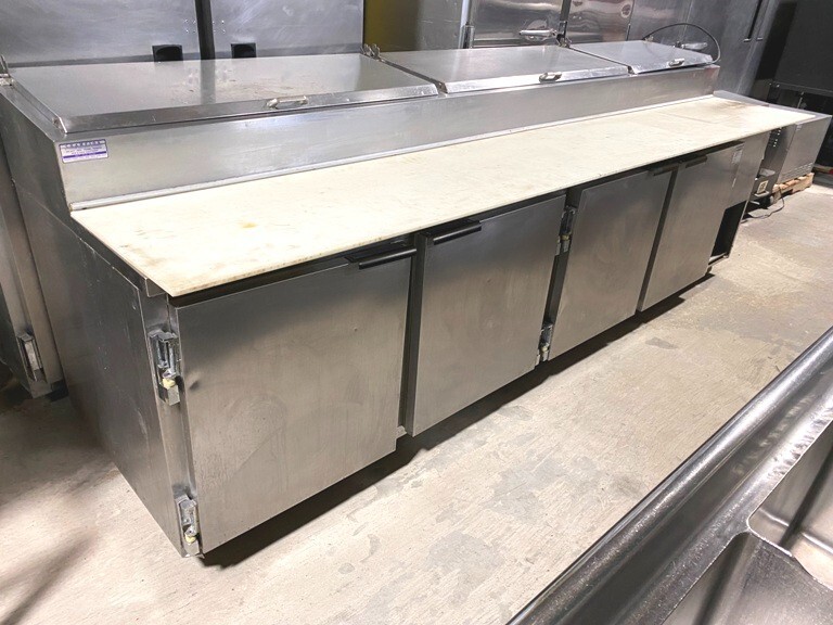 Prep Table/ Beverage Air DP119 Pizza Prep Table/ 4 Doors/ 119″ New Compressor