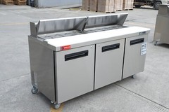 WESTLAKE 72′ Stainless Steel Food Prep Table Refrigerator 3-Door With 18 pans