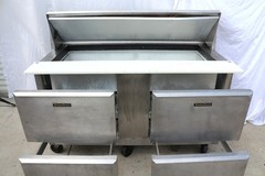 Traulsen UPT6024-DD 60″ 4 Drawer Refrigerated Sandwich Prep Table Excellent Work