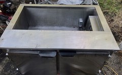 48” used 2 Door Commercial Refrigerated Sandwich Prep Table Works need Repairs