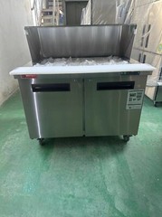 Mega Top Sandwich Salad Prep Table, 48″ 2 Door Refrigerated Prep Table, 18 Pans