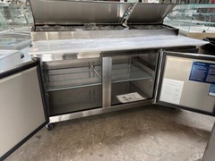 NEW 2 Door 70″ Refrigerated Pizza Prep Table Cooler 120V NSF Dukers DPP70 #2195