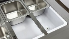 32″ W 1.3 cu. ft. Countertop Sandwich Prep Table with 8 Pans, Stainless Steel