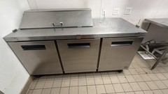 Stainless Steel Commercial Refrigerated Prep Table 3 Doors Standard Top