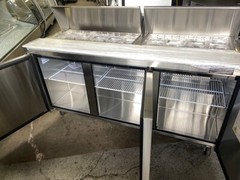 OPEN BOX NEW 3 Door 73″ Refrigerated Prep Table Cooler NSF Atosa MSF8304GR #2227