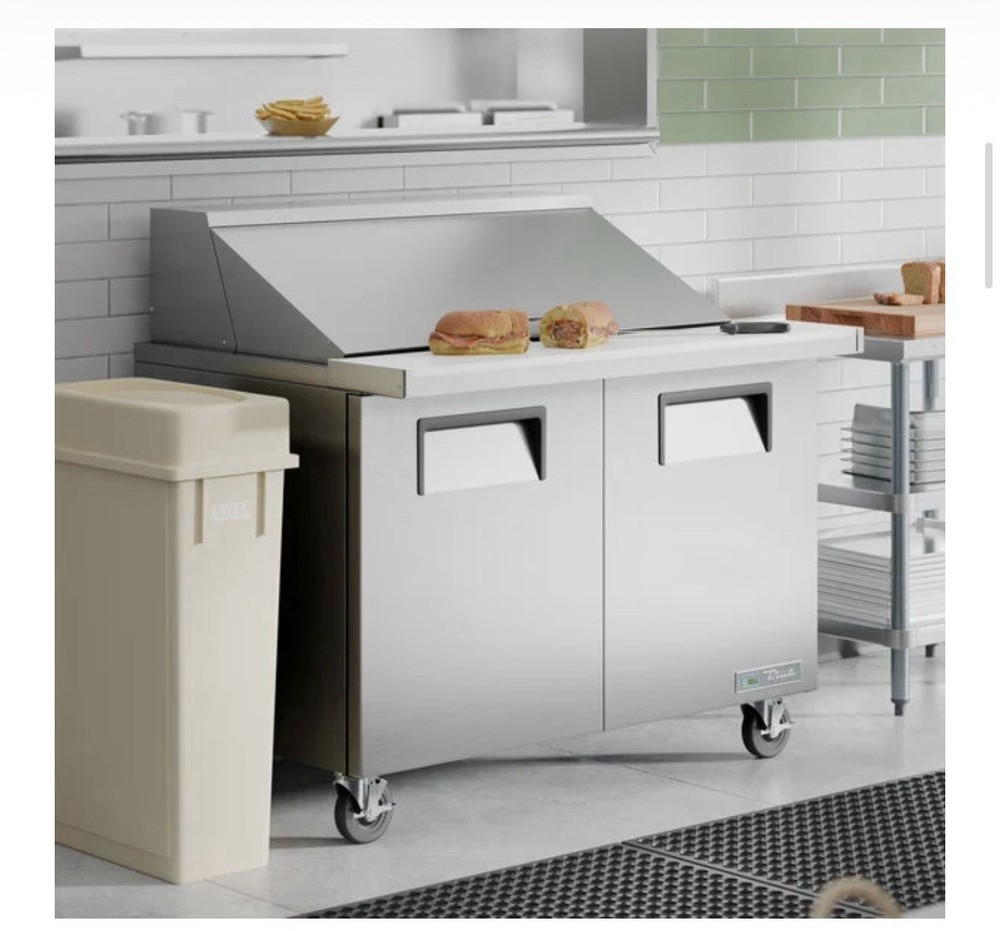 True TSSU-48-18M 48″ Sandwich/Salad Prep Table Mega Top