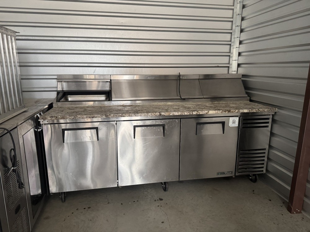 True PIZZA PREPARATION REFRIGERATOR