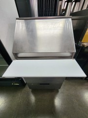 Used 27″ Delfield 18MC27P-BI Refrigerated Prep Table with 2 Drawers