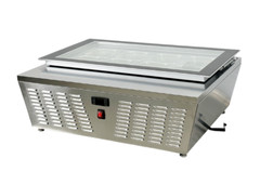 32″ W 1.3 cu. ft. Countertop Sandwich Prep Table with 8 Pans, Stainless Steel