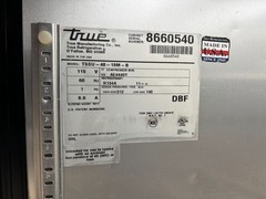2 Door 4′ Mega Top Sandwich Food Prep Table Cooler True TSSU-48-18M-B 48″ Fridge