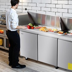 VEVOR 72″ Mega Top Commercial Refrigerated Sandwich Prep Station 3 Door w/30 Pan